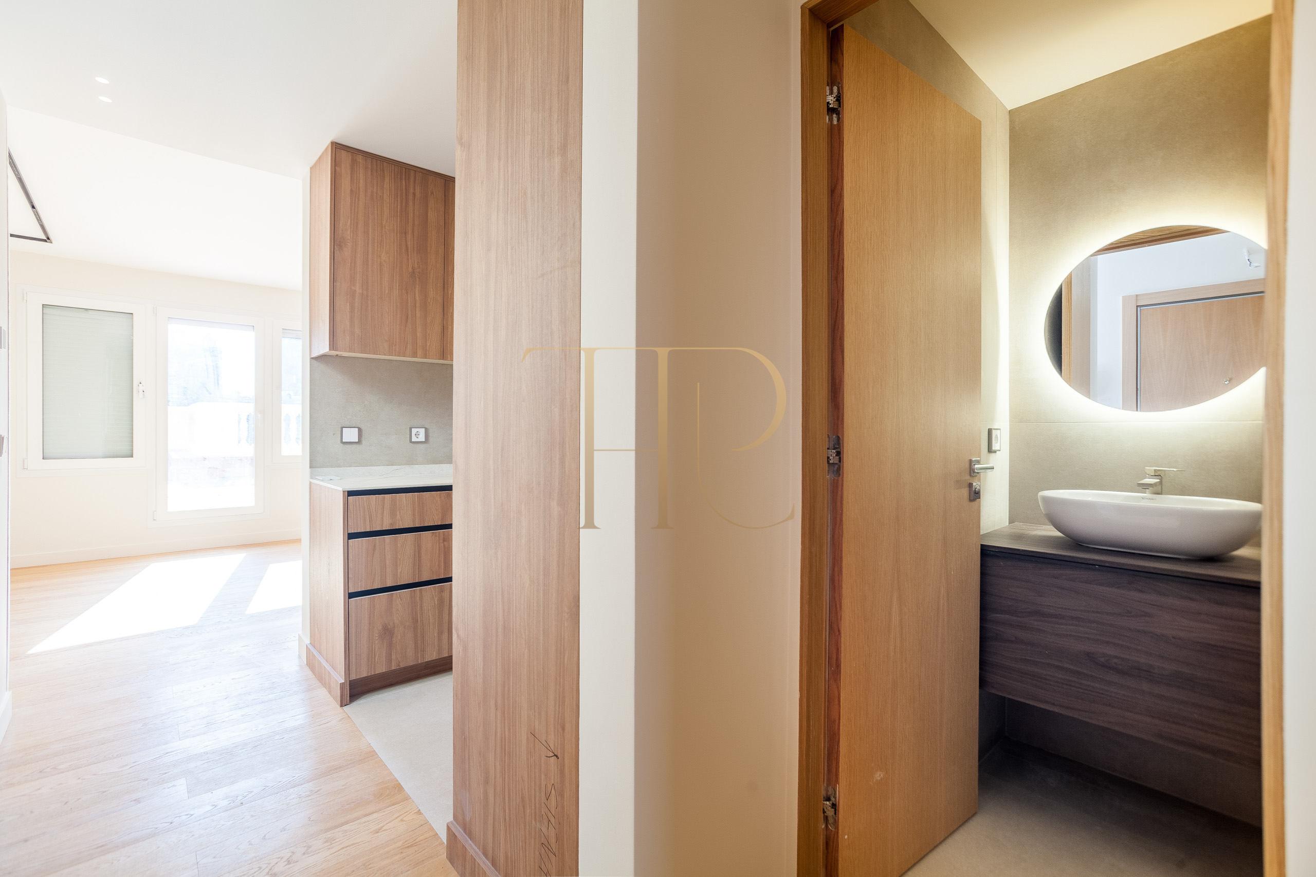 Sold penthouse with two terraces in Les Corts, Barcelona