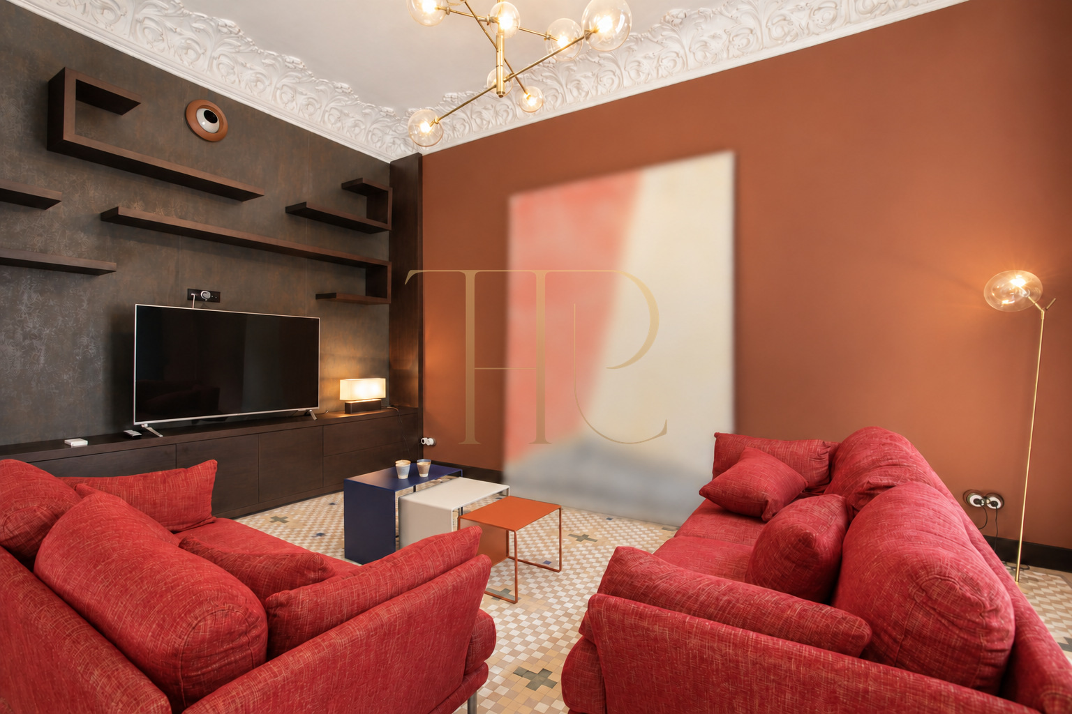 Principal-floor apartment with terrace in Eixample — sold