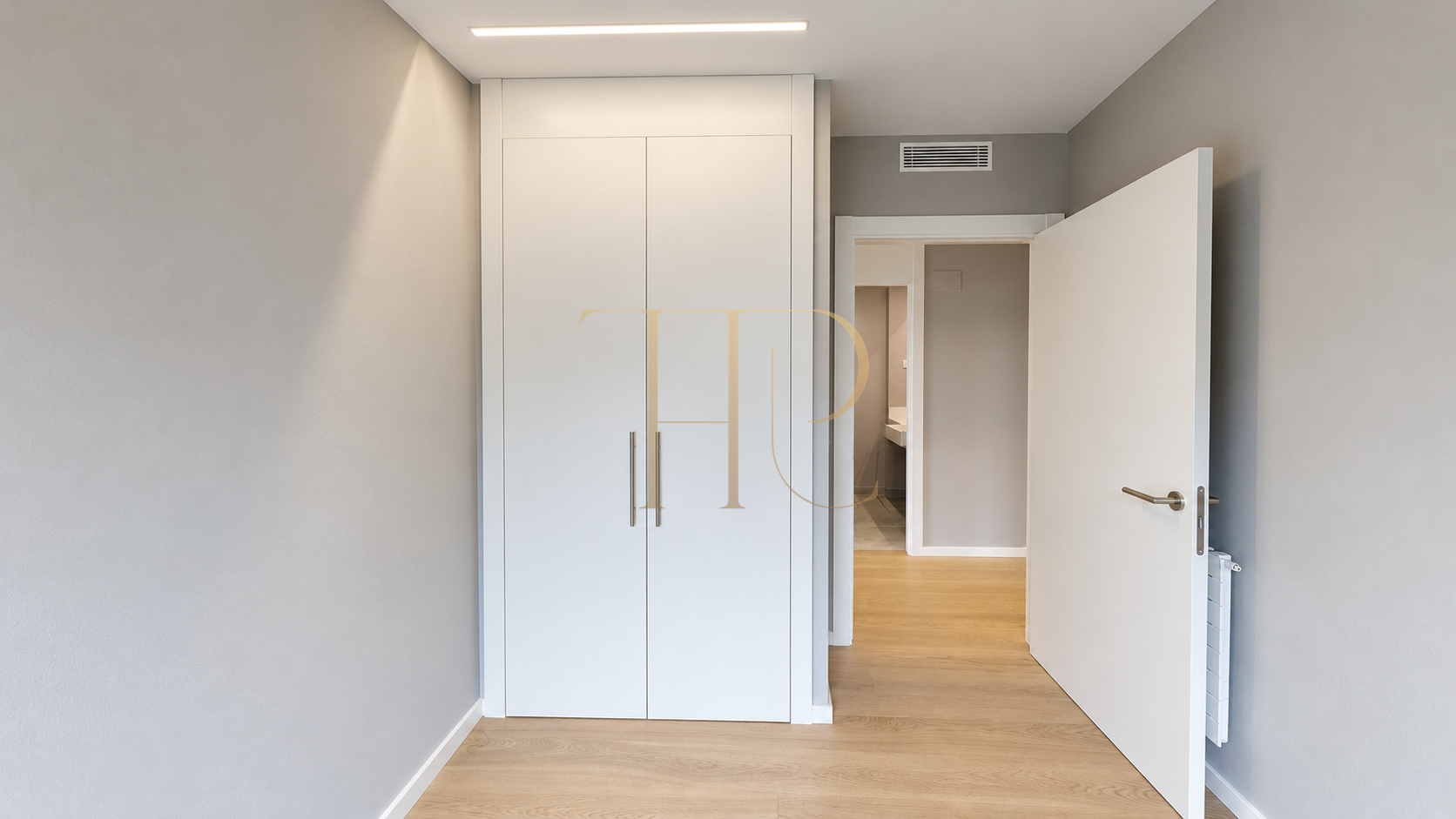 Four-bedroom apartment with a terrace in Sarrià — sold
