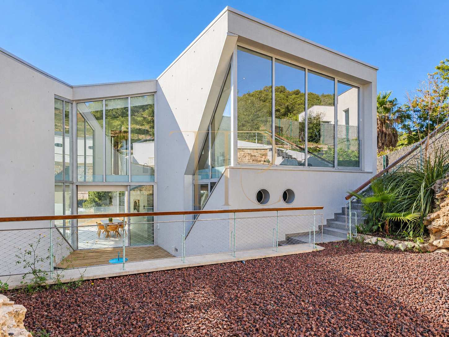 Sea-view villa in Can Girona with pool and lift