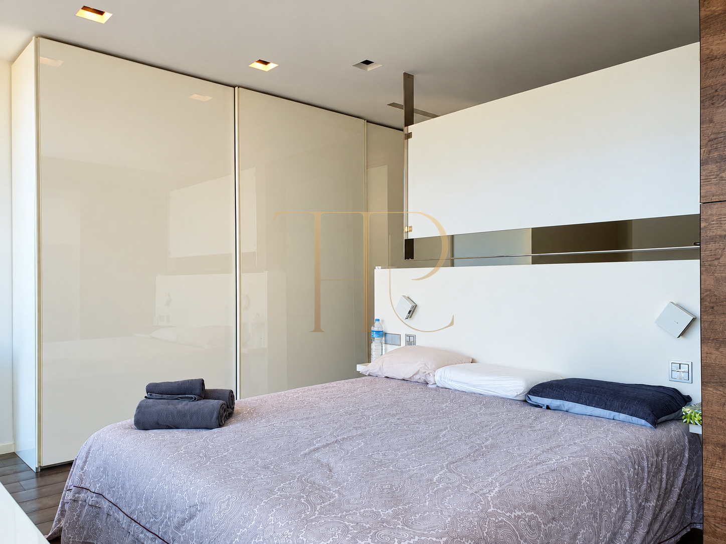 Sea-view villa with guest house in Can Girona, Sitges