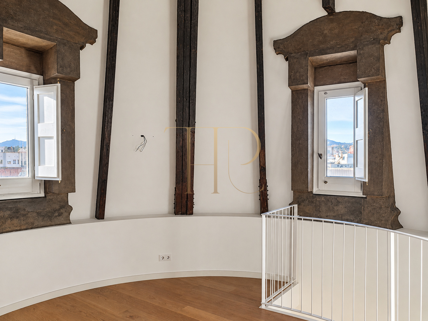 Duplex penthouse in Casa Burés, Barcelona · Sold