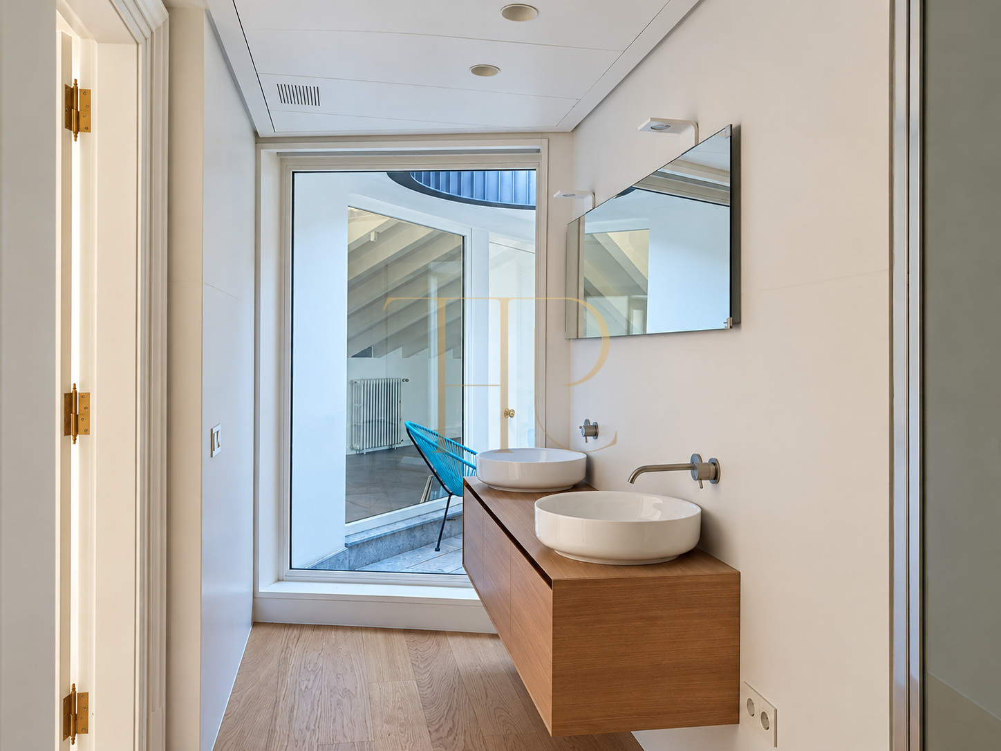 Duplex penthouse in Casa Burés, Barcelona · Sold