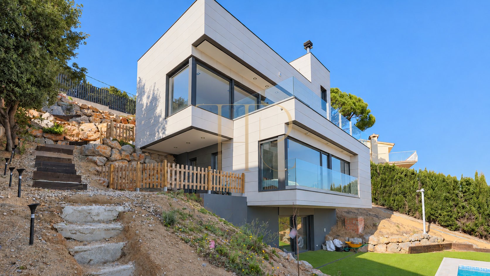 Contemporary house with sea views and pool in Alella — sold