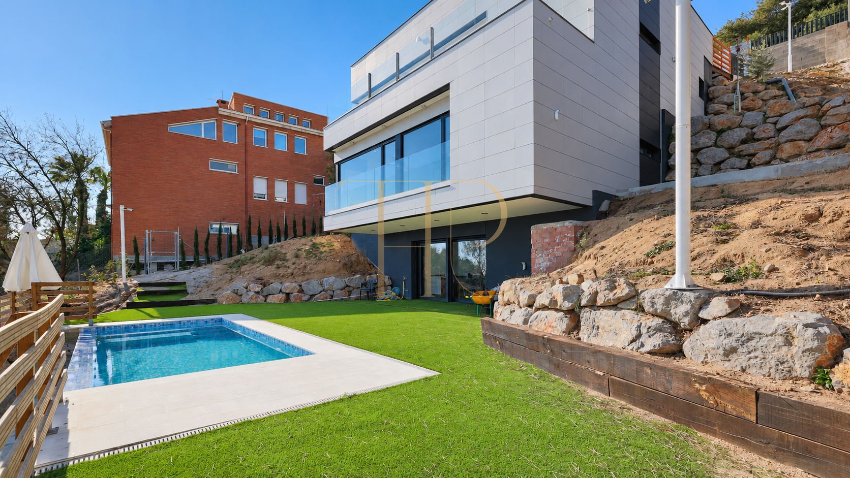 Contemporary house with sea views and pool in Alella — sold