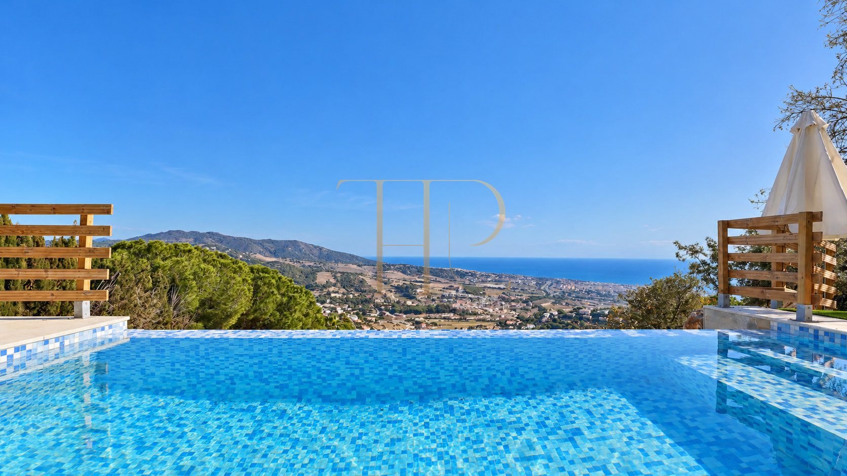 Contemporary house with sea views and pool in Alella — sold