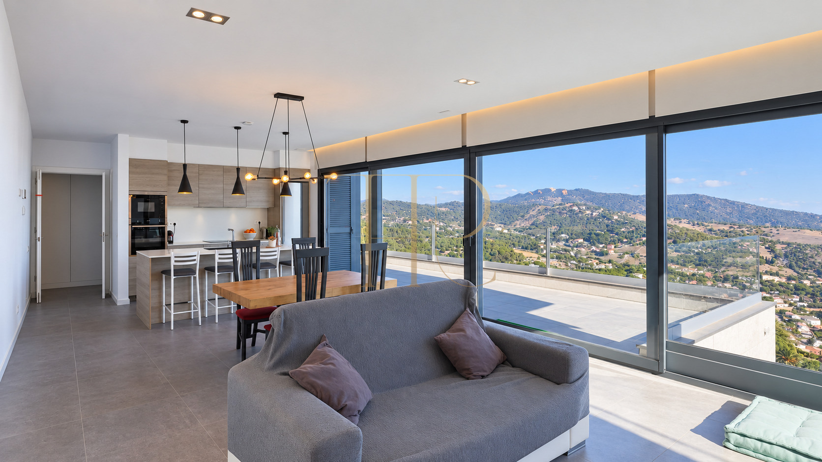 Contemporary house with sea views and pool in Alella — sold