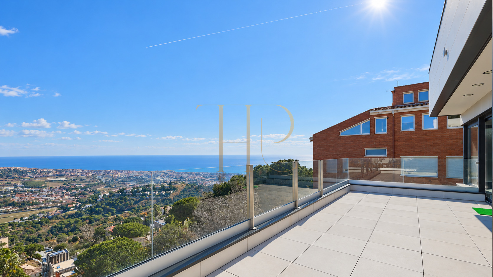 Contemporary house with sea views and pool in Alella — sold
