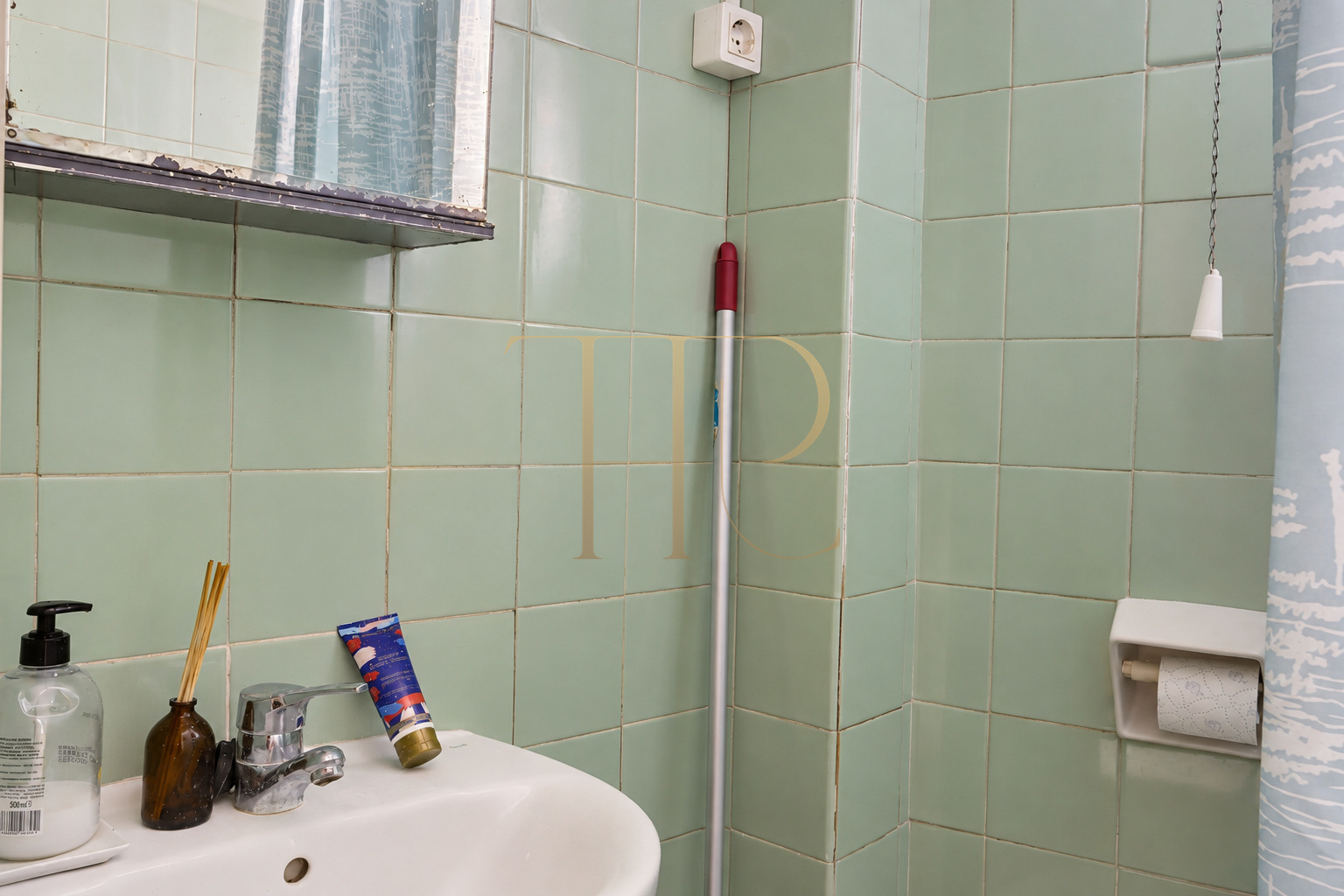 Apartment for sale in Barcelona’s Gothic Quarter with church views