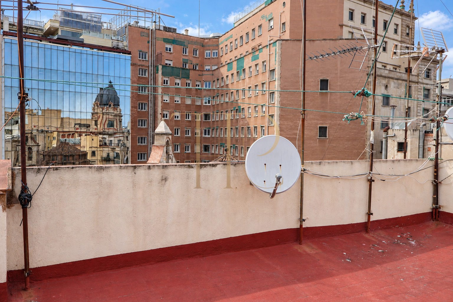 Apartment for sale in Barcelona’s Gothic Quarter with church views