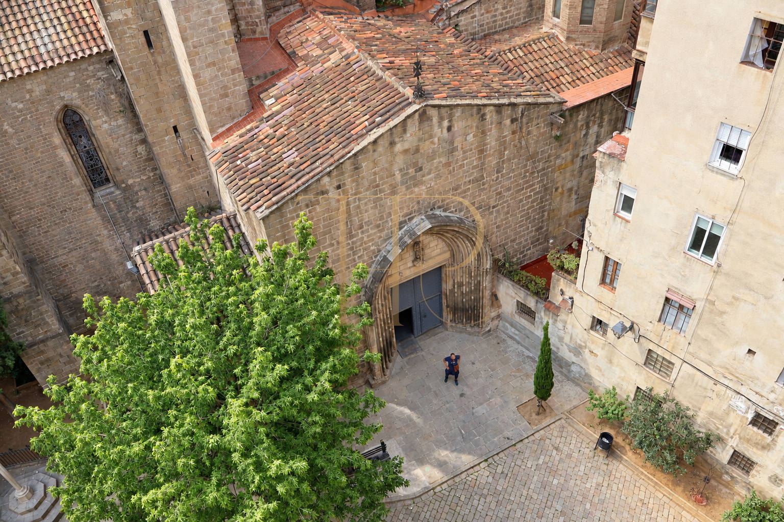 Apartment for sale in Barcelona’s Gothic Quarter with church views