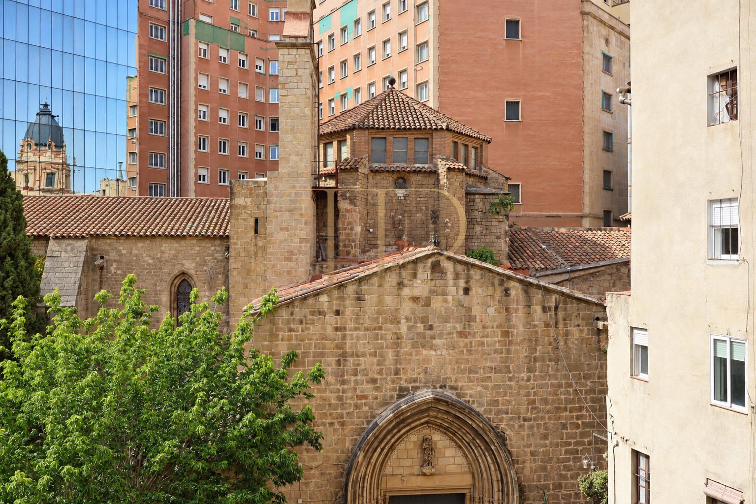 Apartment for sale in Barcelona’s Gothic Quarter with church views