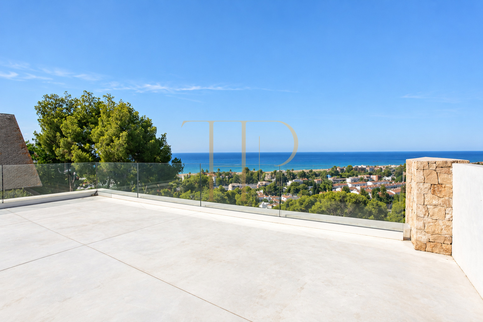 Villa with sea views in Can Vinyes, Castelldefels