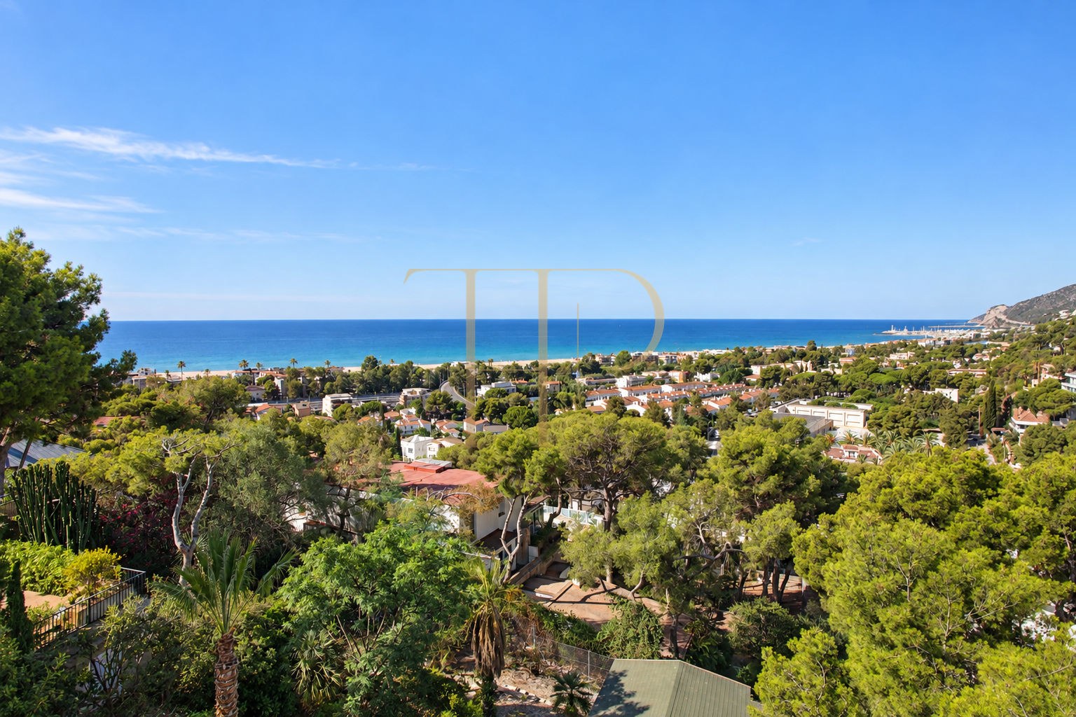 Villa with sea views in Can Vinyes, Castelldefels