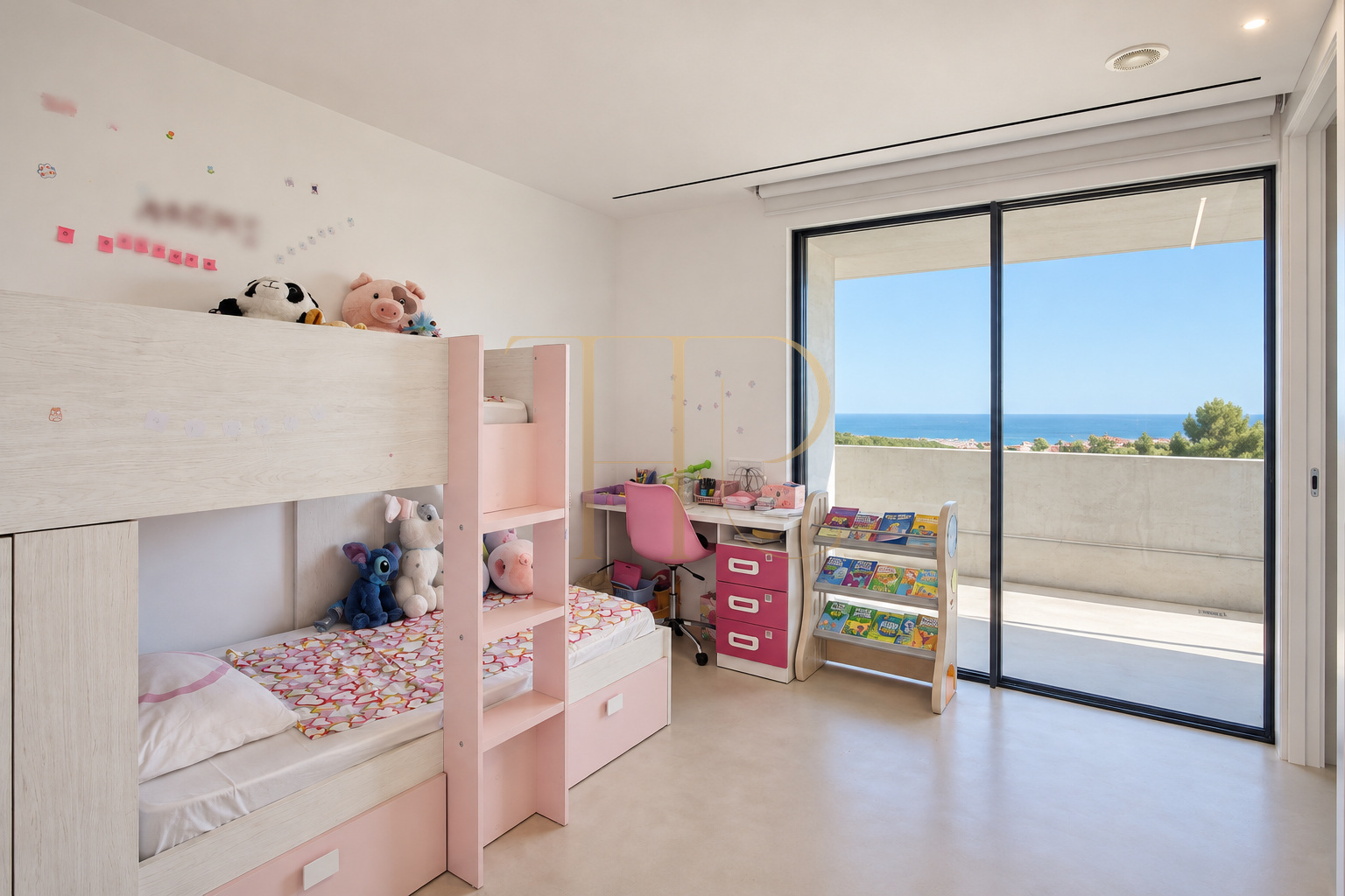 Villa with sea views in Can Vinyes, Castelldefels