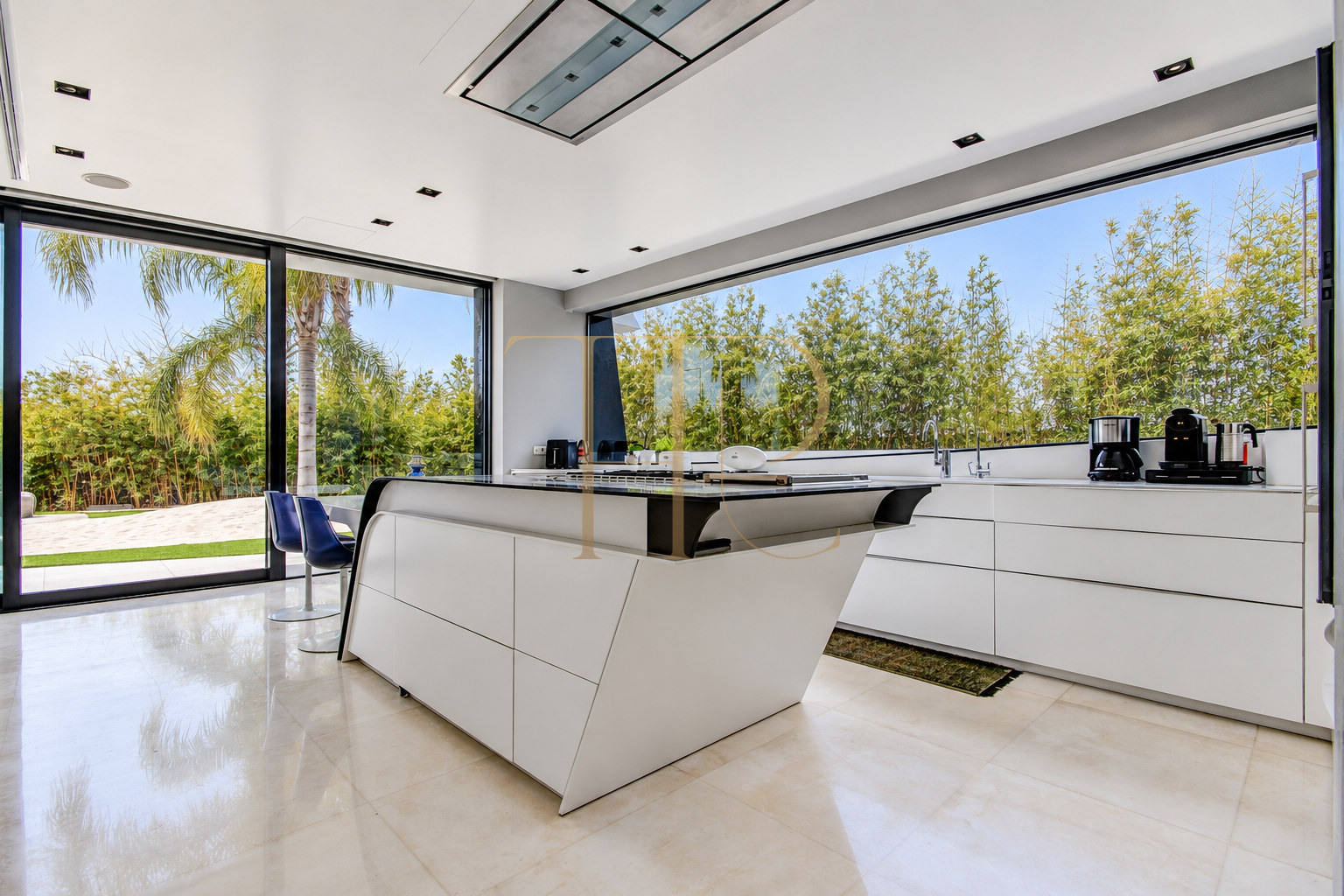 A-Cero beachfront mansion in Gavà Mar