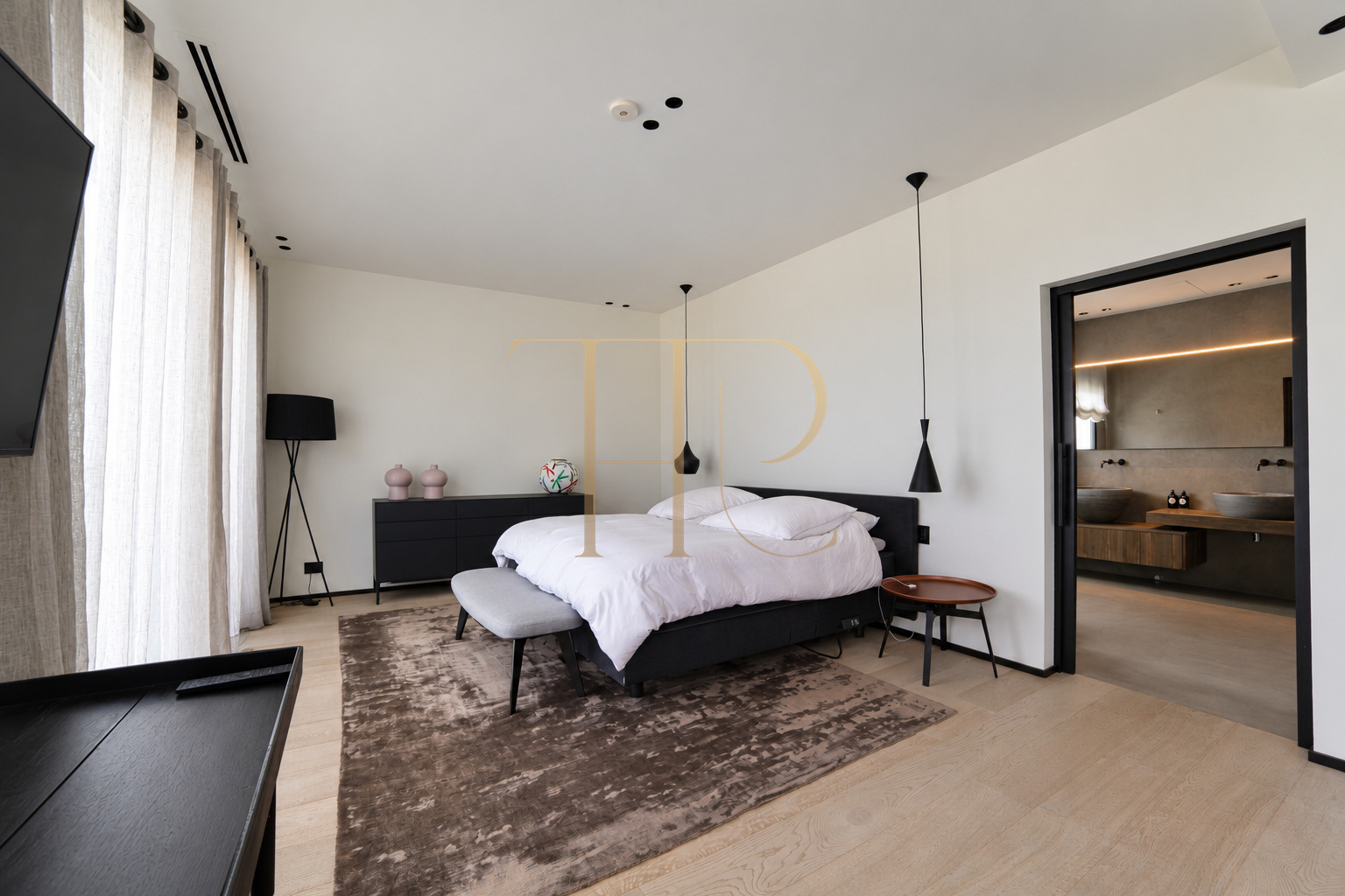 Golf-facing villa with pool in Can Girona, Sitges