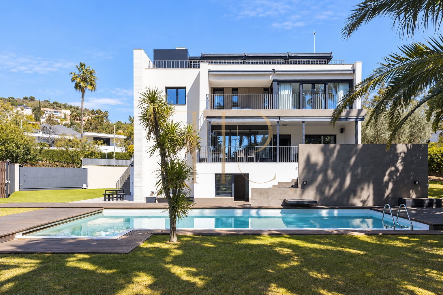 House with garden, pool and spa in Esplugues — rented