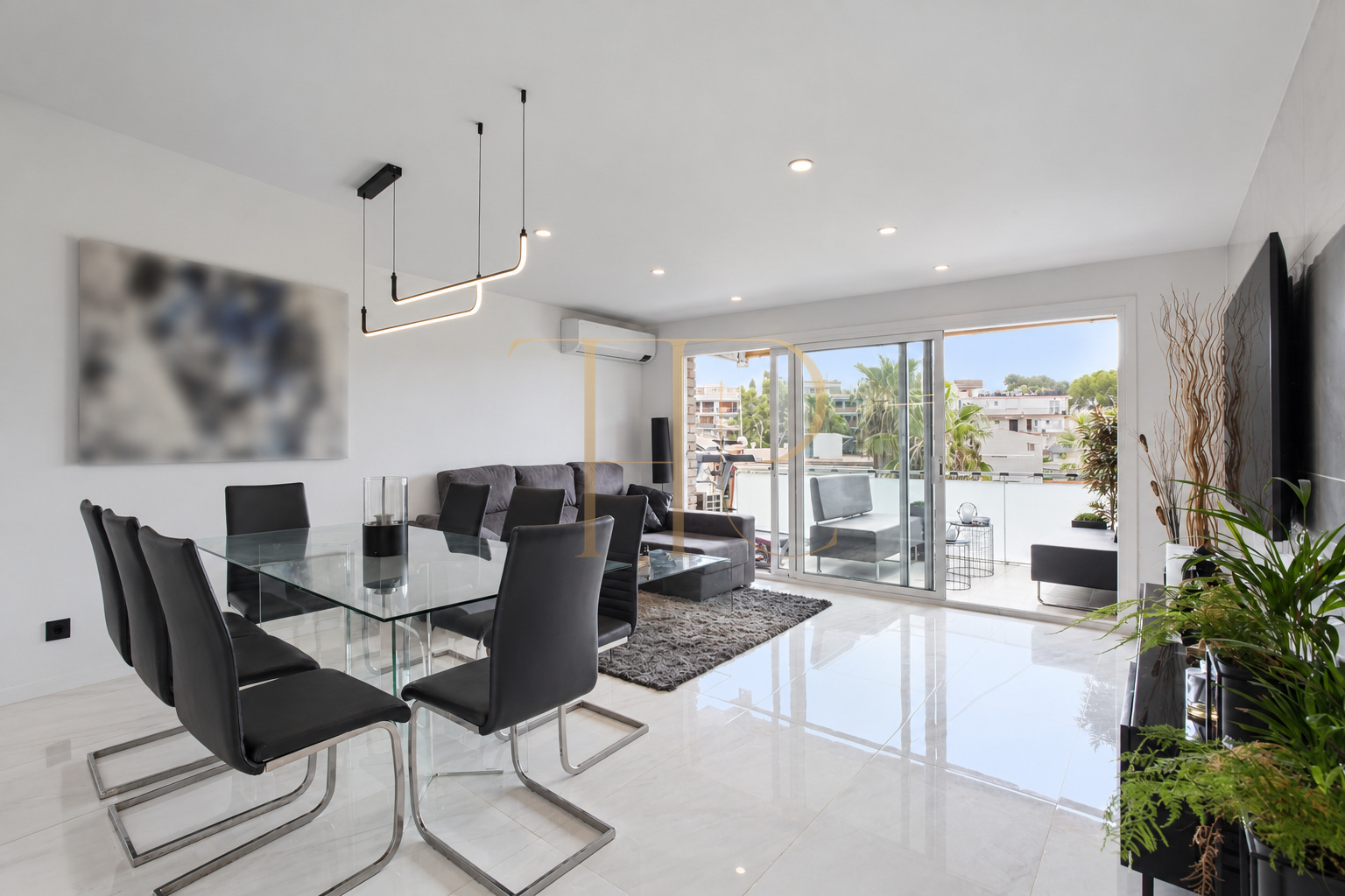 Renovated apartment with south-facing terrace in Vallpineda, Sitges — sold