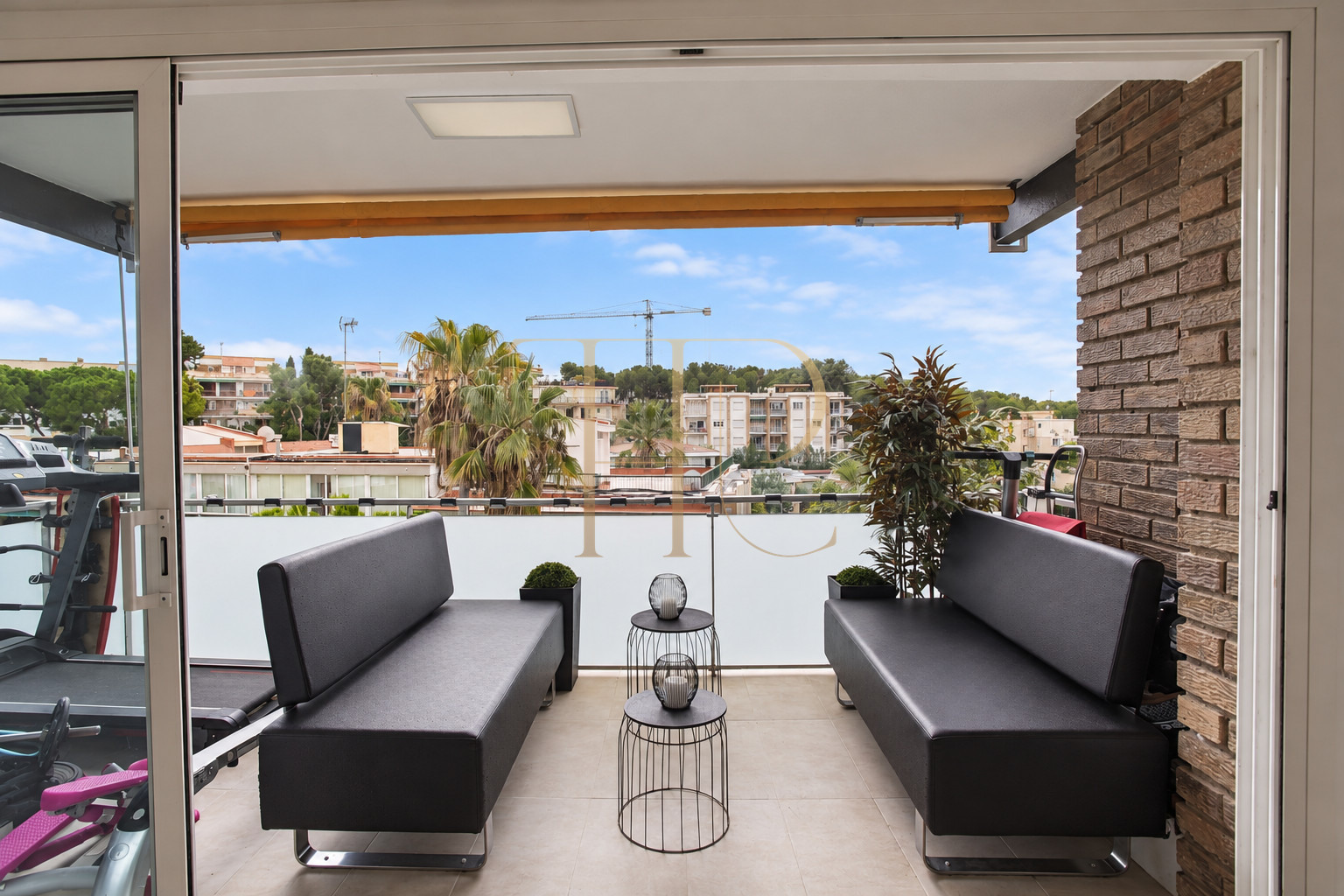 Renovated apartment with south-facing terrace in Vallpineda, Sitges — sold