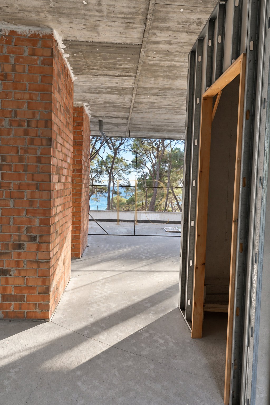 Seafront plot with a villa under construction in Platja d’Aro