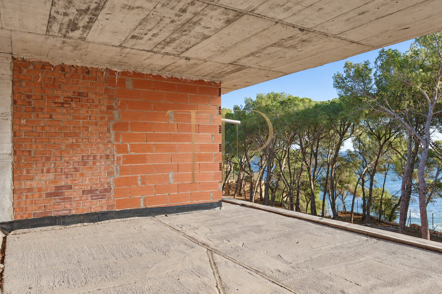 Seafront plot with a villa under construction in Platja d’Aro