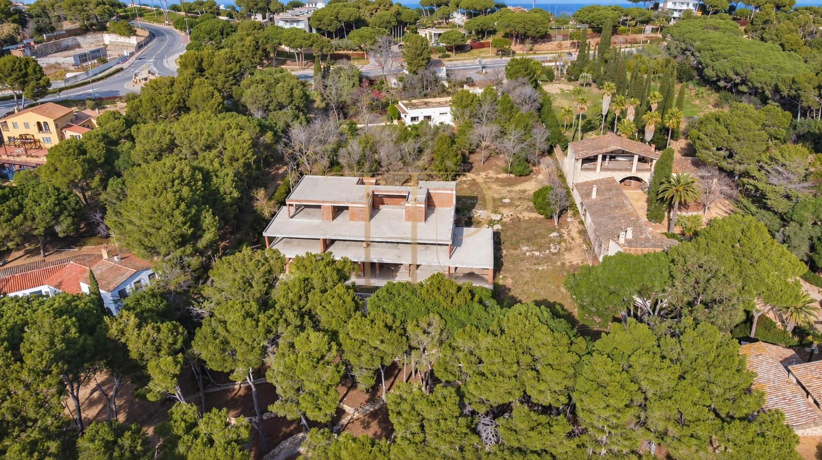 Seafront plot with a villa under construction in Platja d’Aro