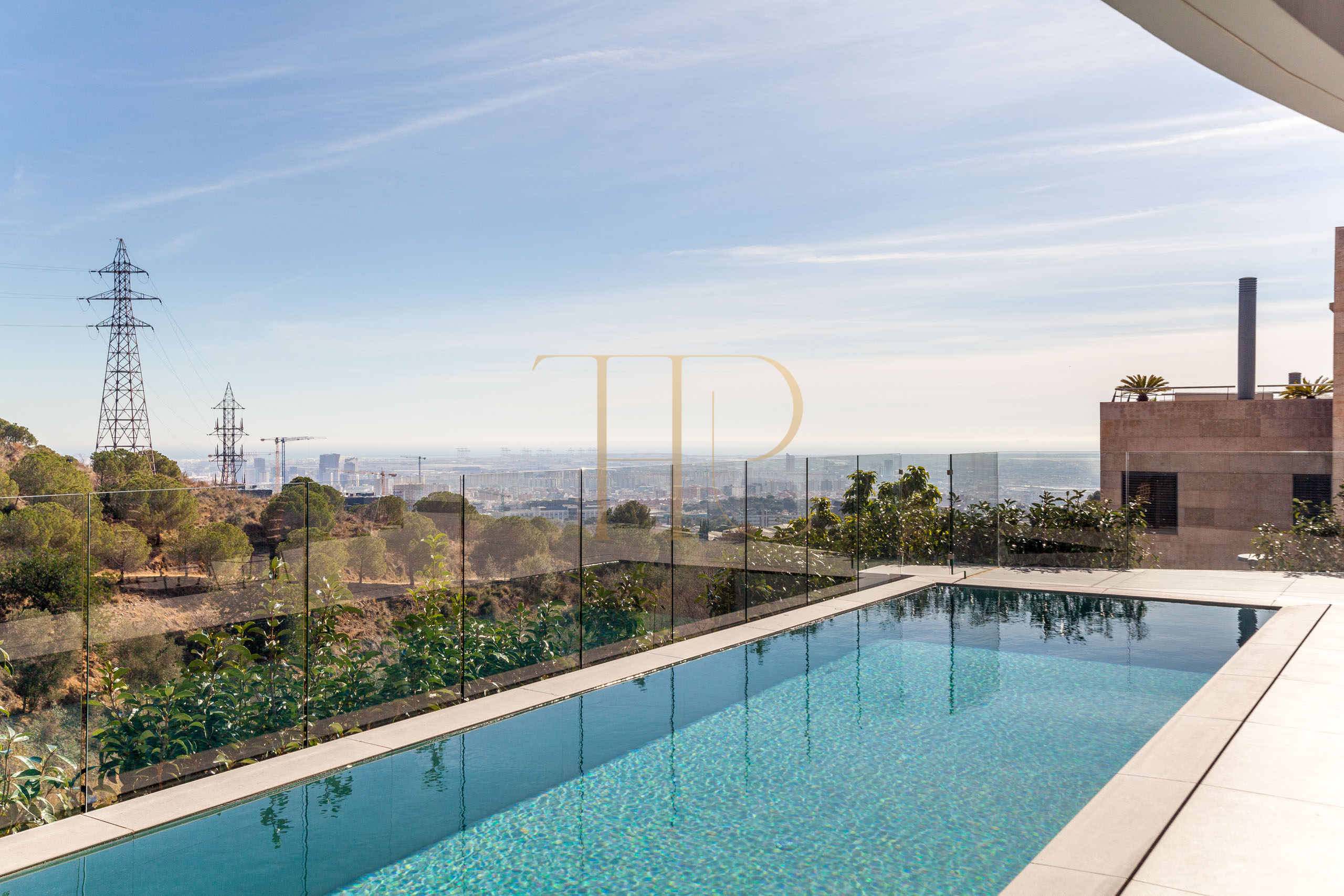 Let villa with pool in Finestrelles