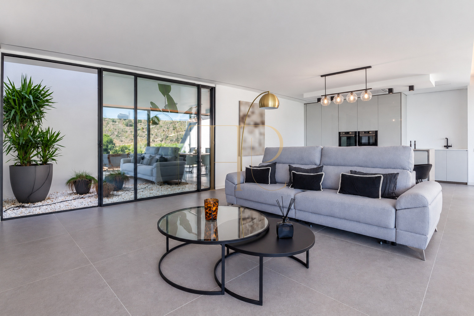Let villa with pool in Finestrelles