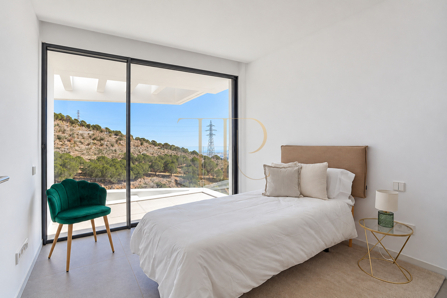 Let villa with pool in Finestrelles