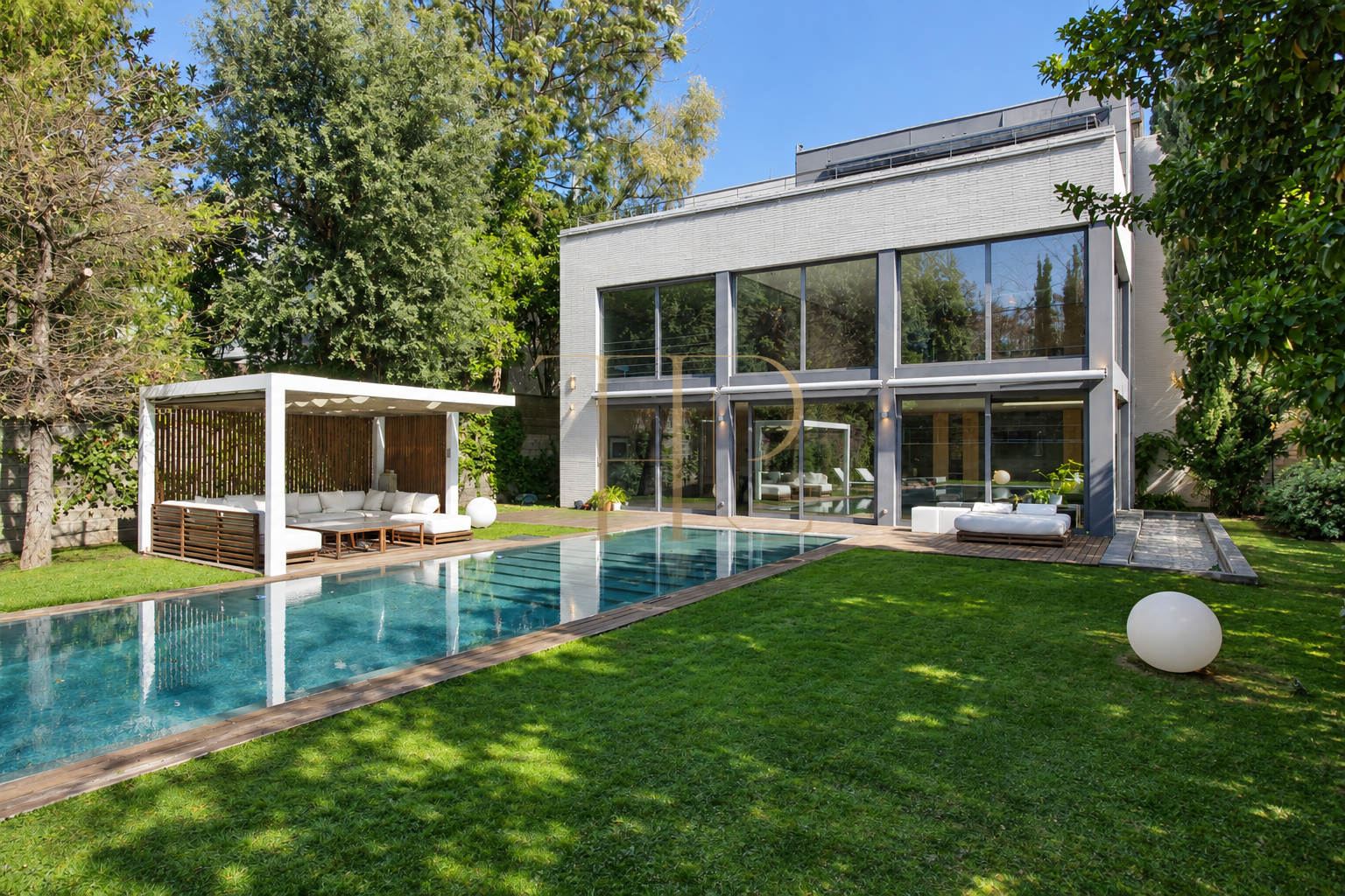 Furnished house with pool to rent in Sant Gervasi