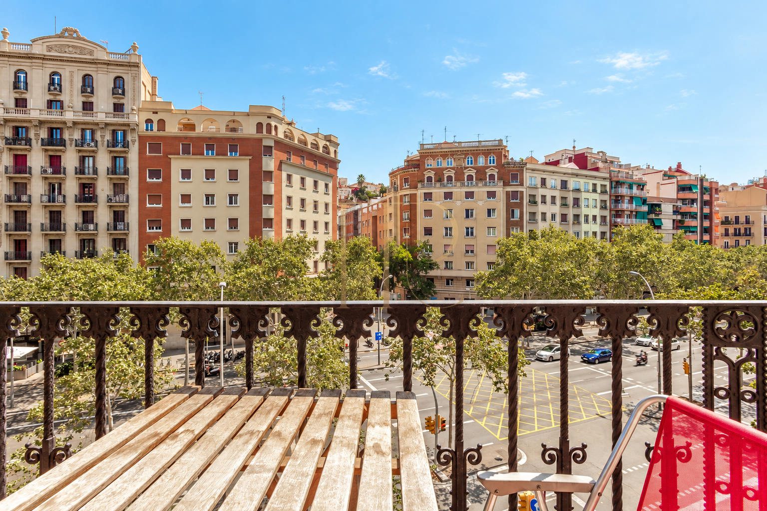 Sold apartment with balconies near Plaça d’Espanya