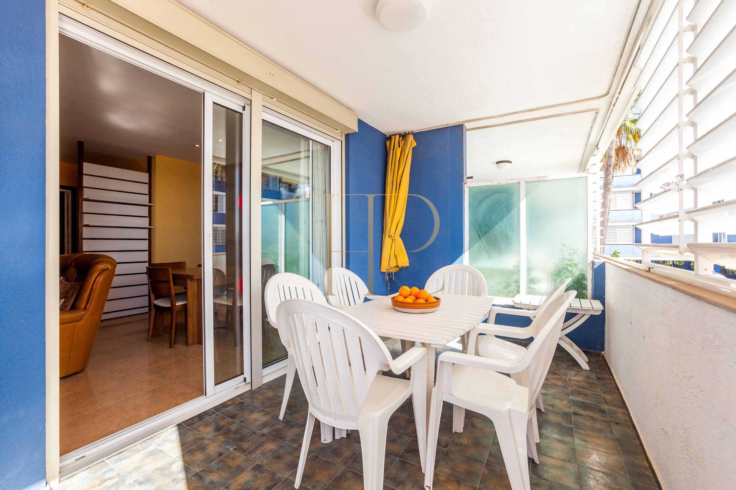 Apartment with terrace and sea views in Les Botigues de Sitges