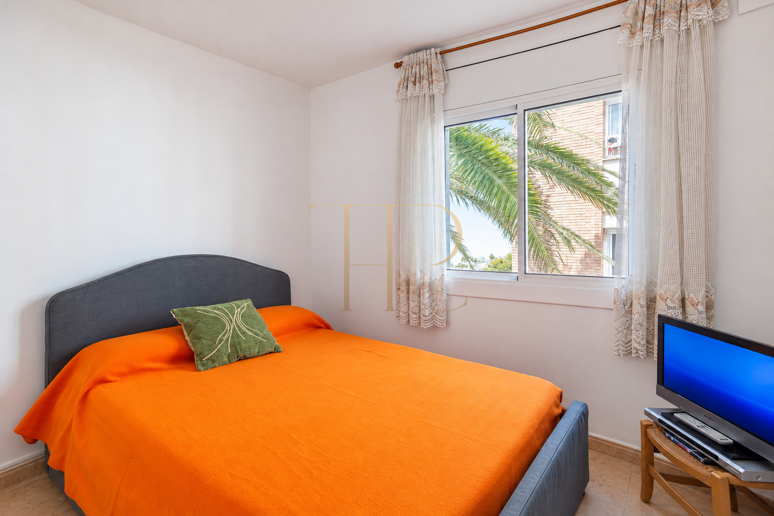 Apartment with terrace and sea views in Les Botigues de Sitges
