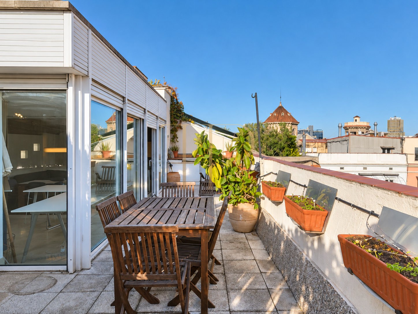 Let penthouse with terraces in Barcelona’s Eixample