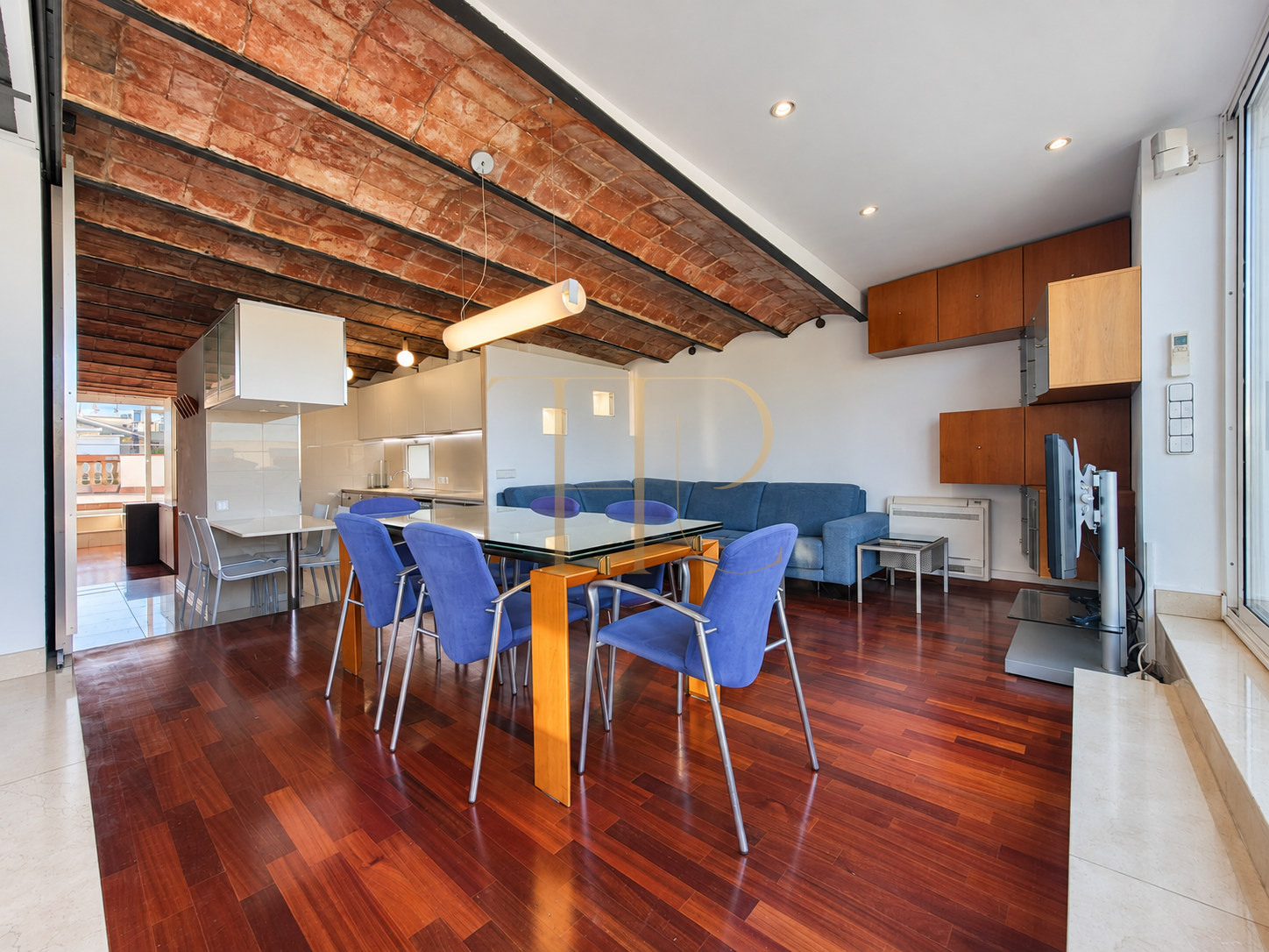 Let penthouse with terraces in Barcelona’s Eixample