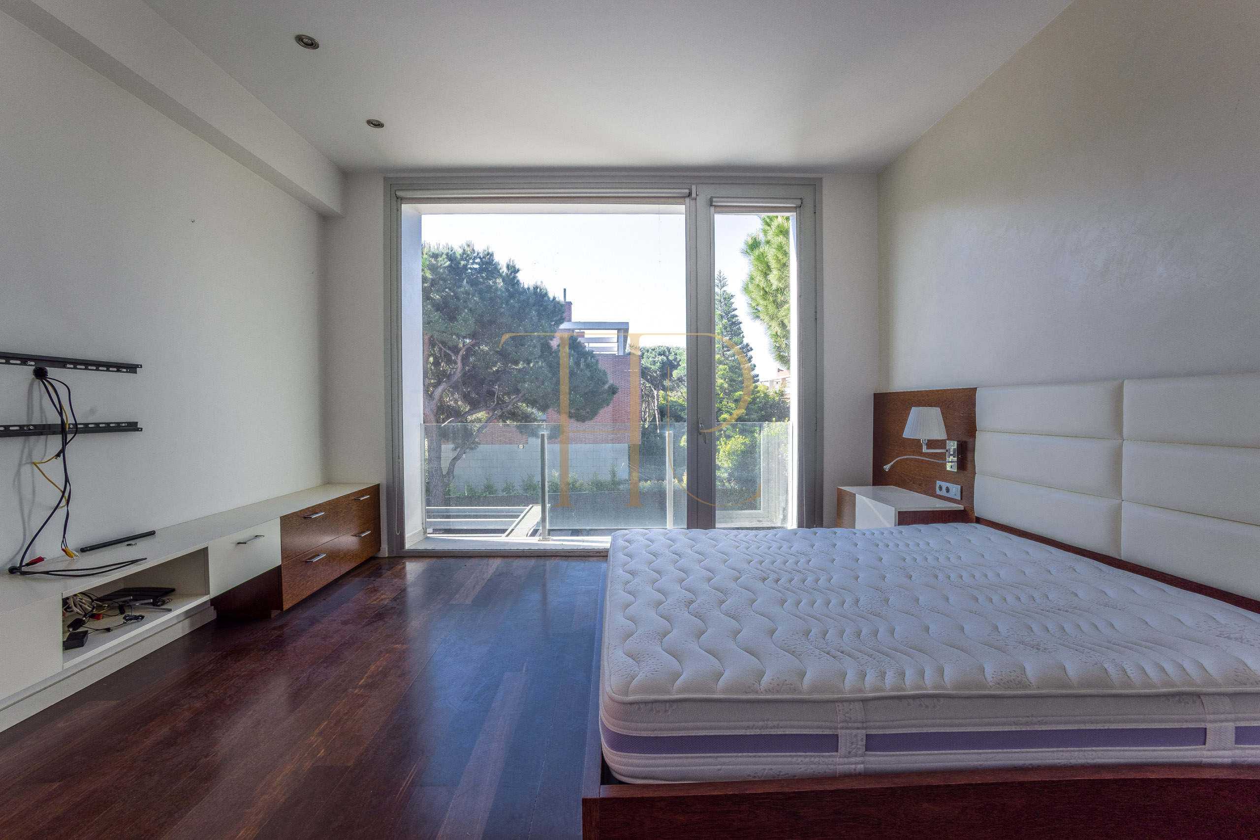 Let villa with garden and pool in Gavà Mar