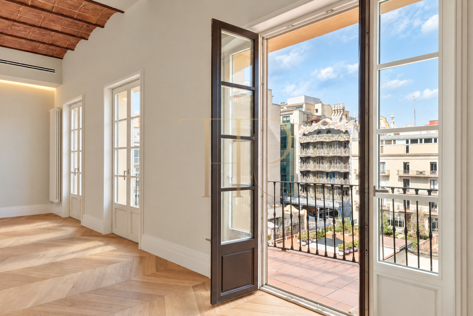 Duplex penthouse with terraces on Rambla de Catalunya