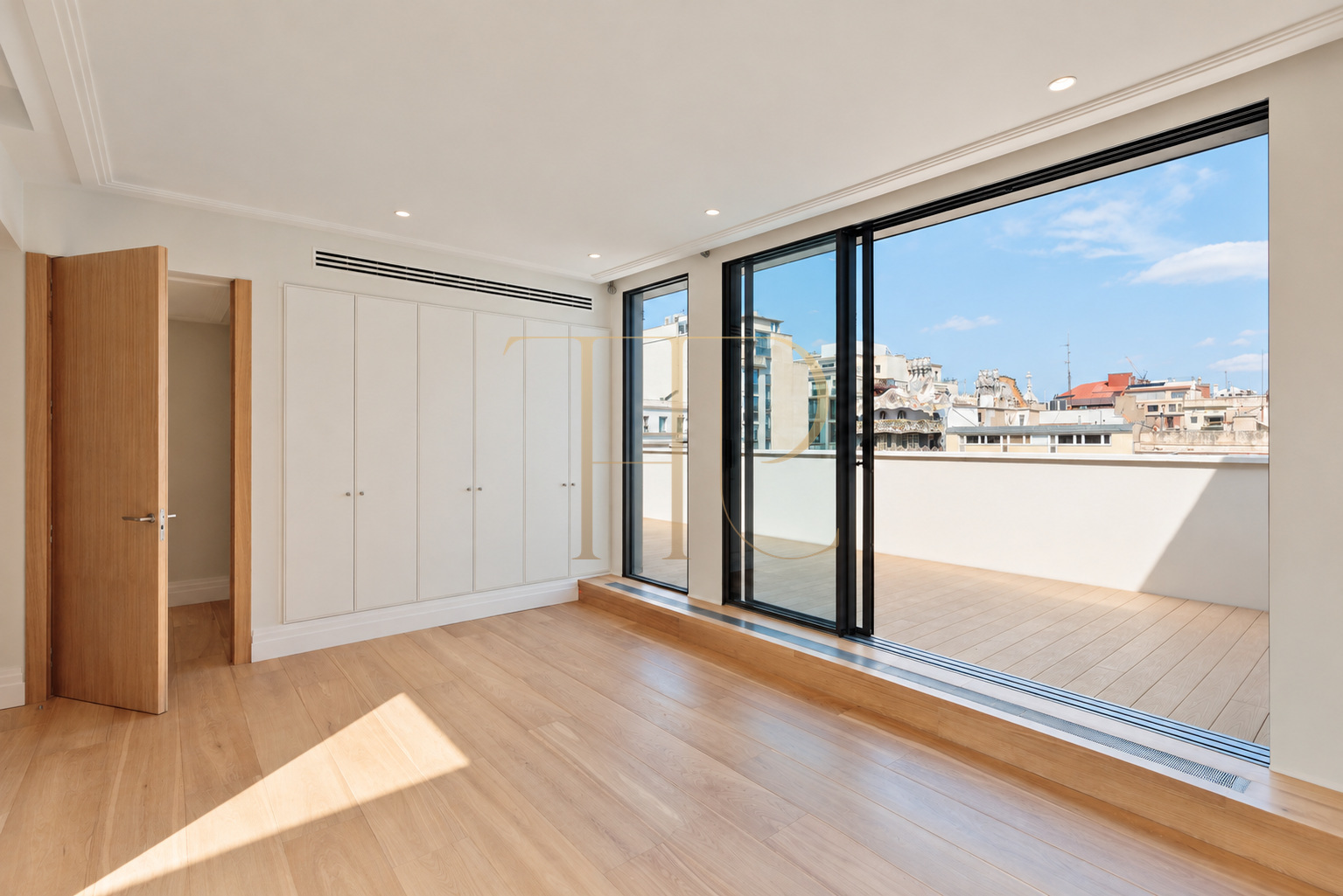 Duplex penthouse with terraces on Rambla de Catalunya