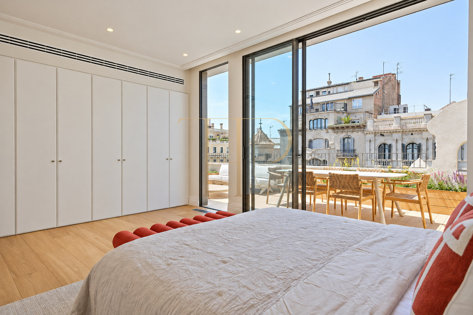 Duplex penthouse with terraces on Rambla de Catalunya