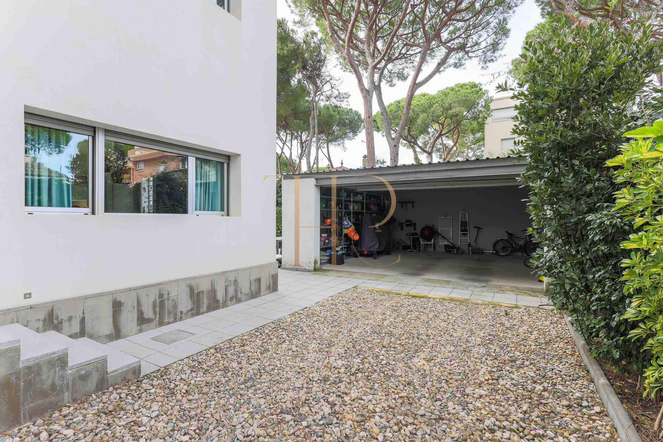 Villa with pool sold in La Pineda, Castelldefels