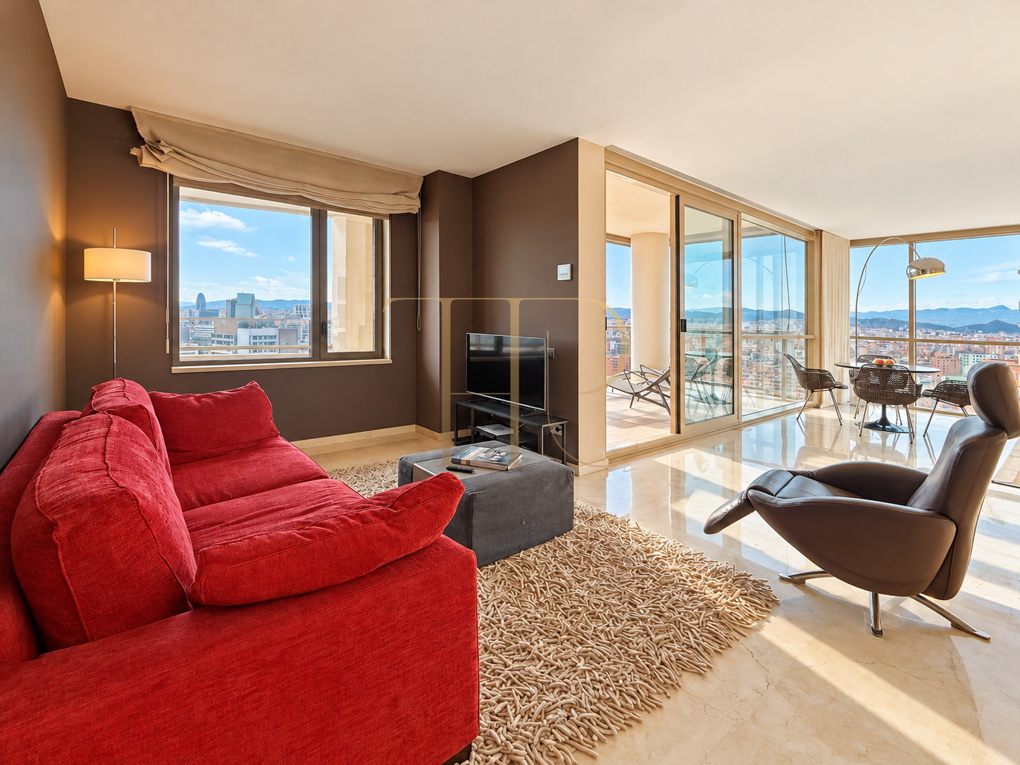 Penthouse to rent in Diagonal Mar with terrace and views