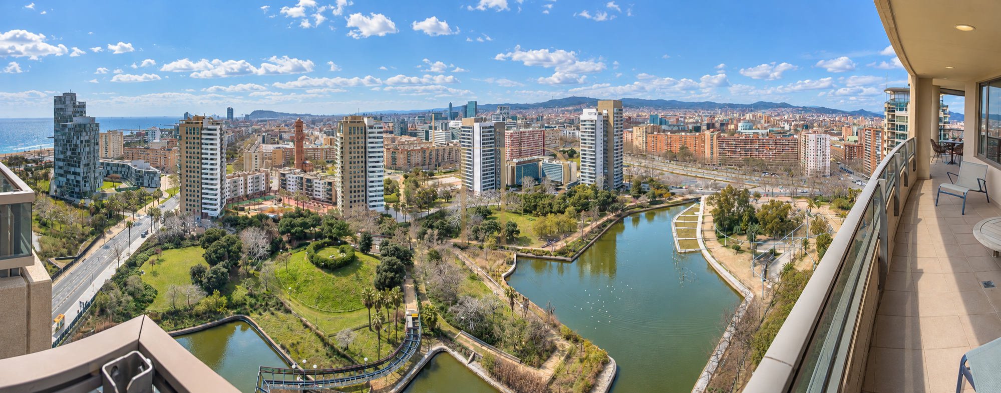 Penthouse to rent in Diagonal Mar with terrace and views