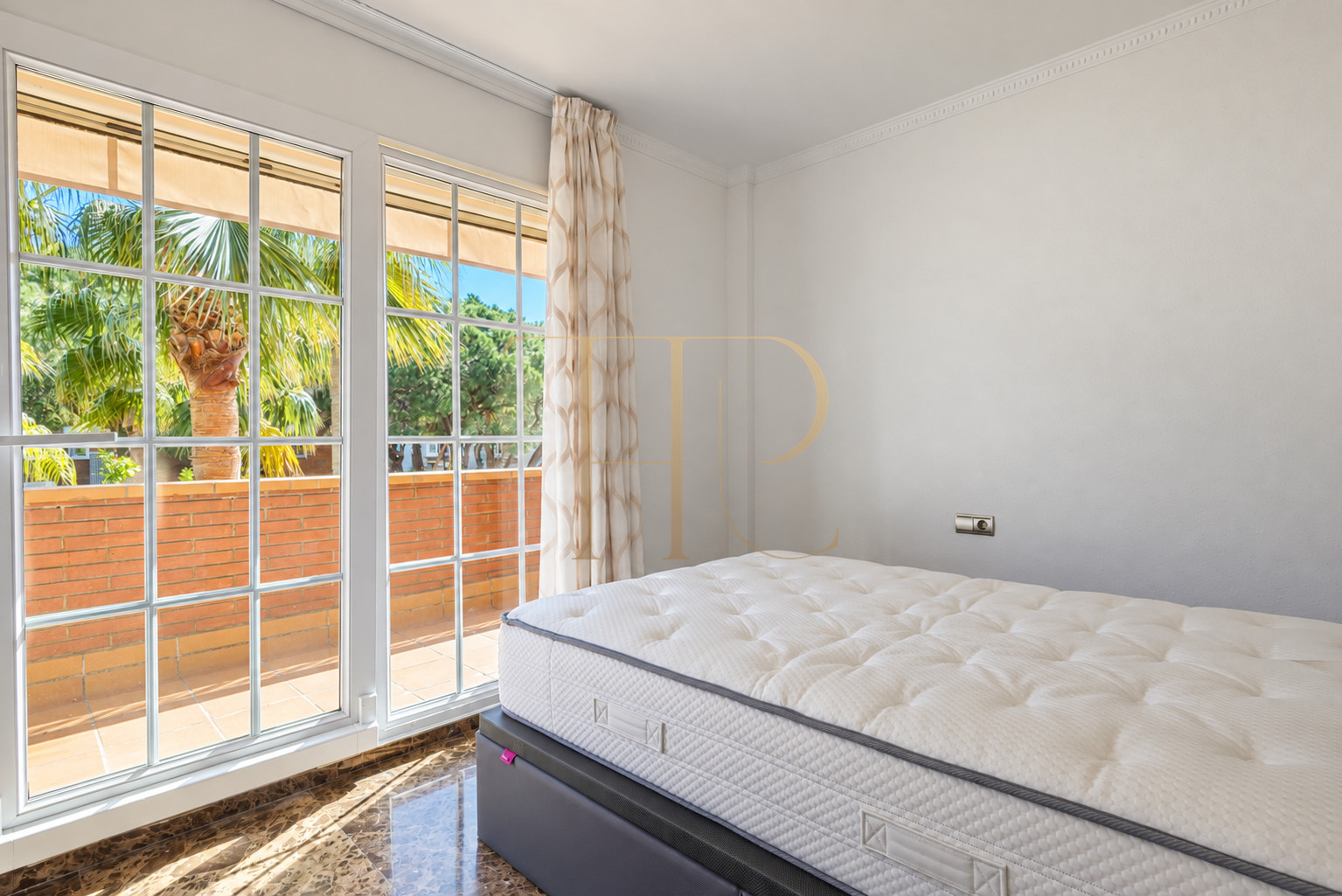 Villa in Gavà Mar — second line to the sea with private garden, pool and privacy