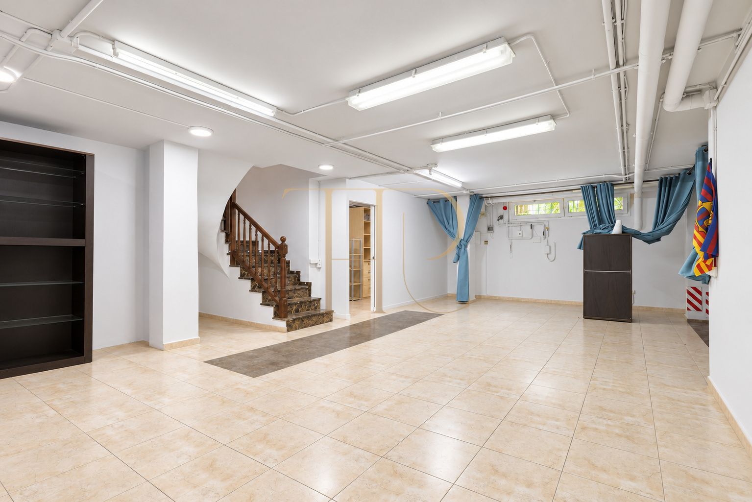 Villa in Gavà Mar — second line to the sea with private garden, pool and privacy