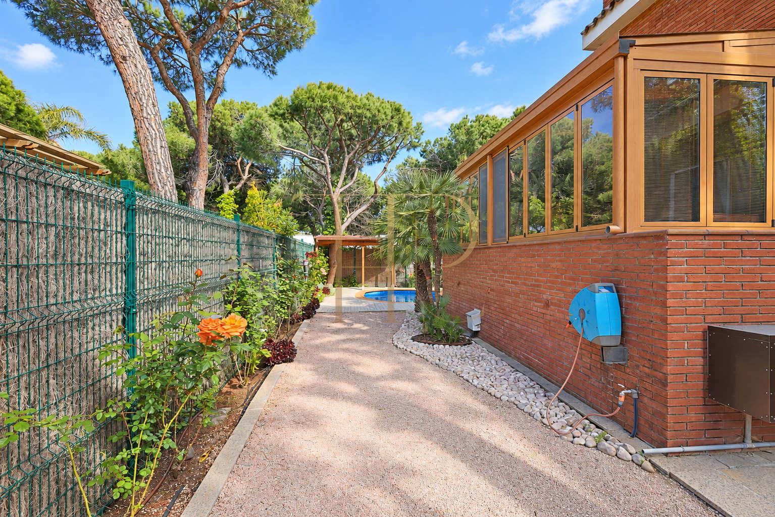 Villa in Gavà Mar — second line to the sea with private garden, pool and privacy