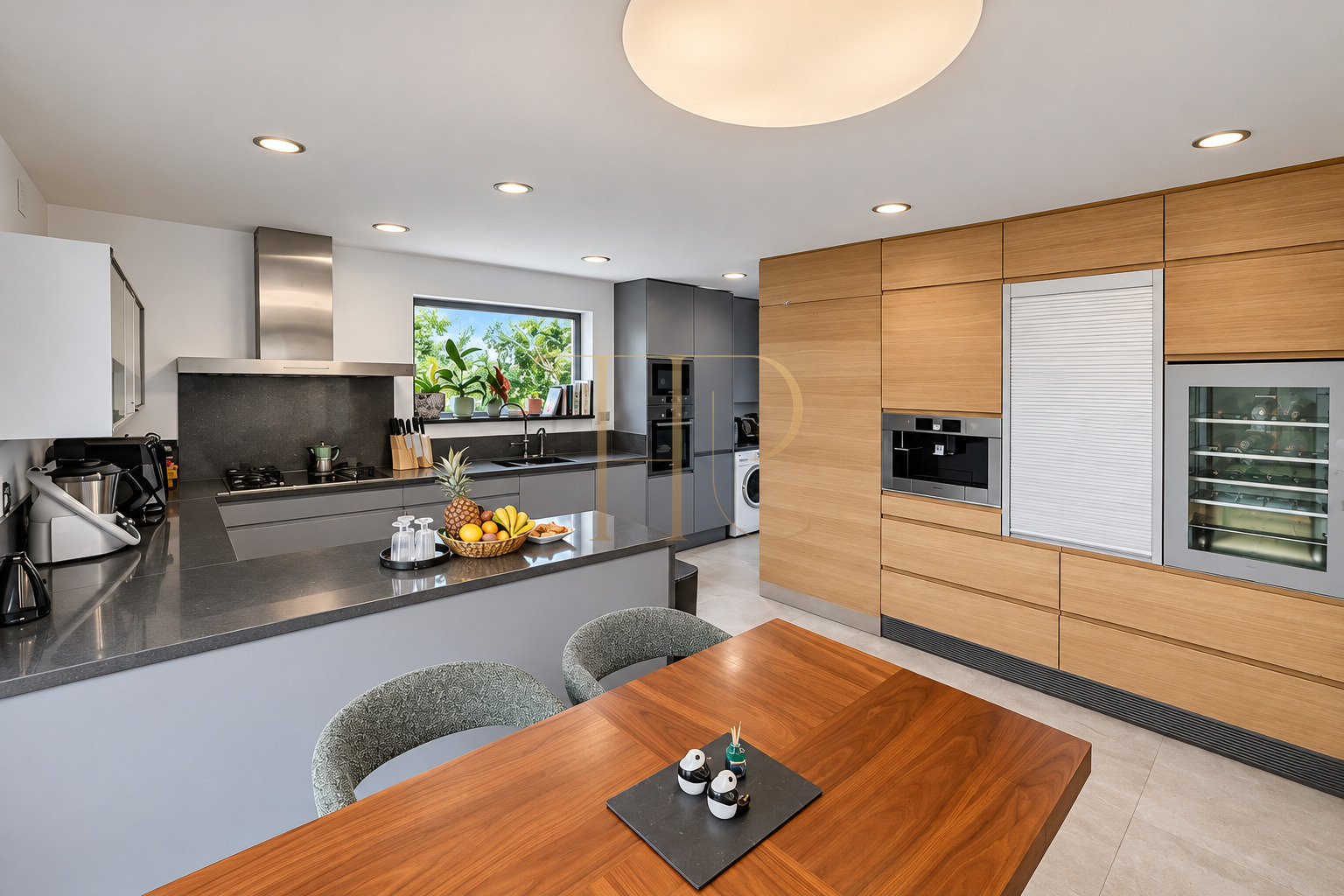 Rented villa in La Pineda, Castelldefels, with a pool