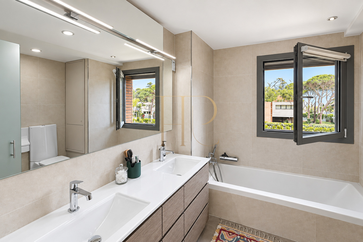 Rented villa in La Pineda, Castelldefels, with a pool