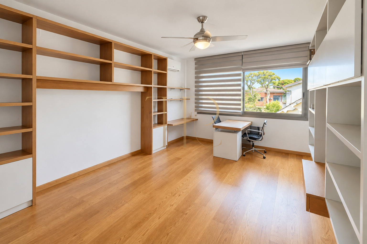 Rented villa in La Pineda, Castelldefels, with a pool