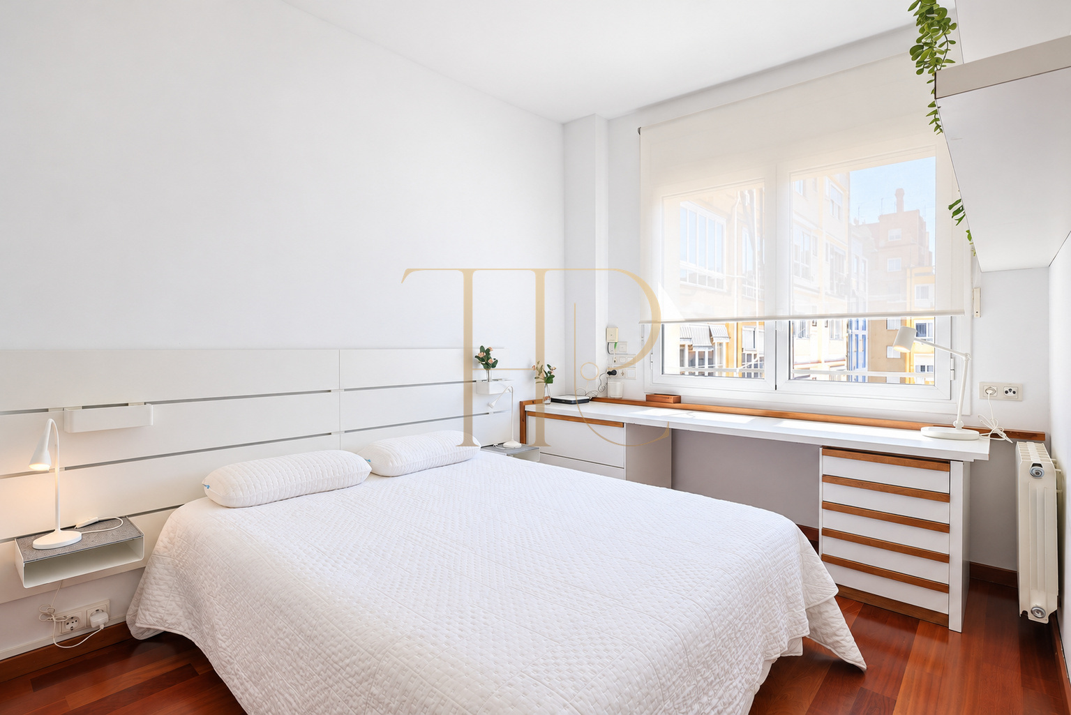 Apartment for sale in Eixample, Barcelona, with balcony